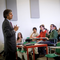  Professor Luís Almeida Costa teaching his Negotiation Strategy class- picture