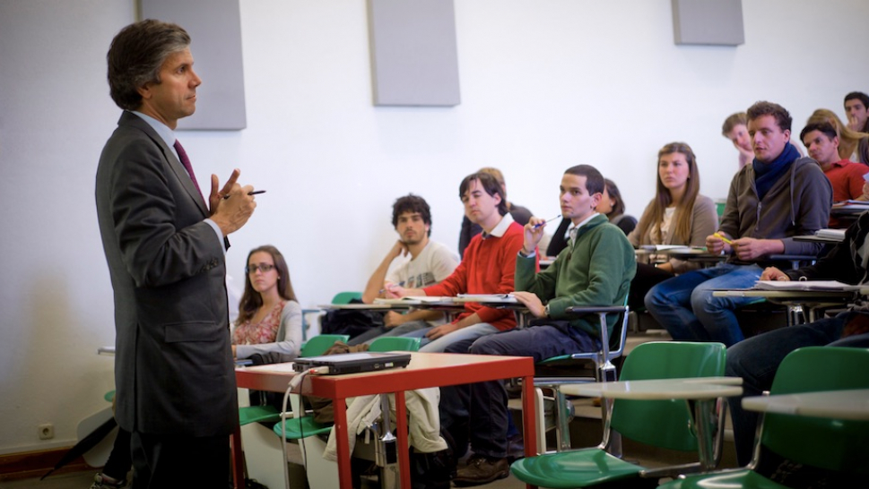  Professor Luís Almeida Costa teaching his Negotiation Strategy class- picture